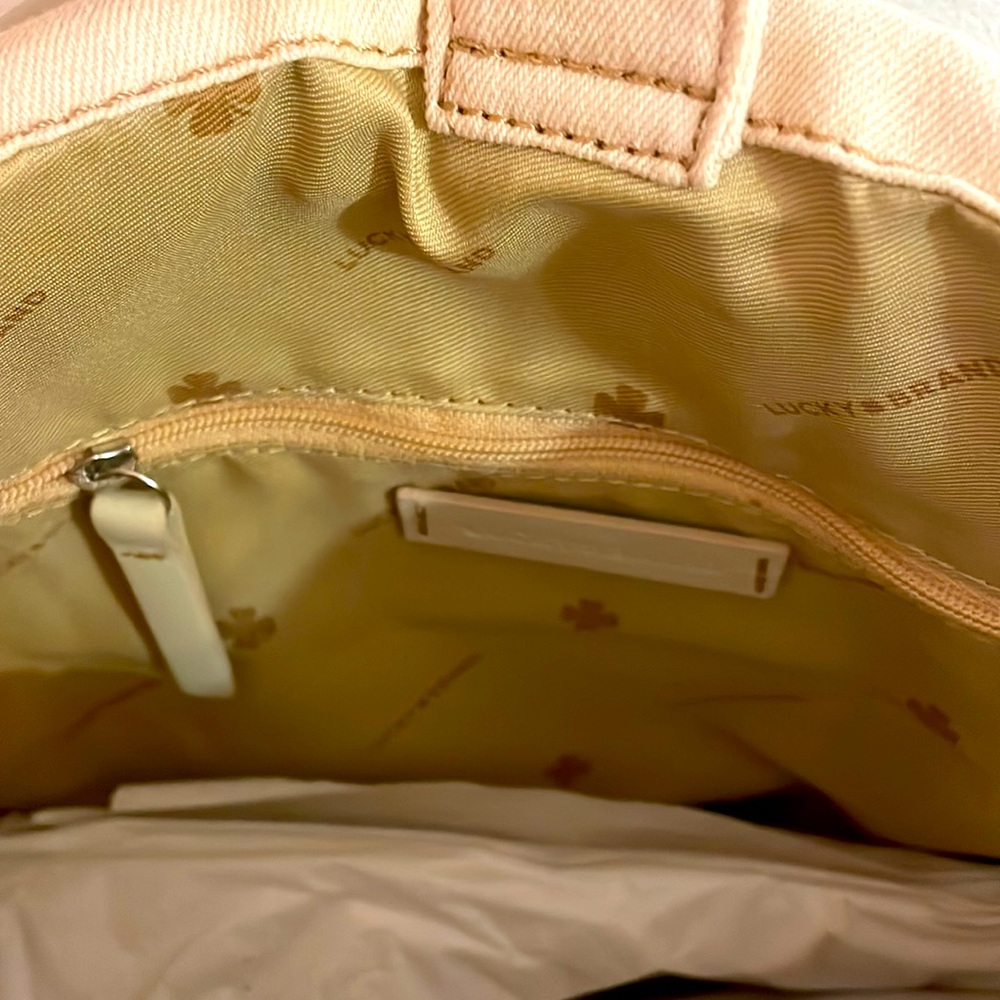 NWT - Lucky Brand ladies over the shoulder hobo bag. - Picture 4 of 7